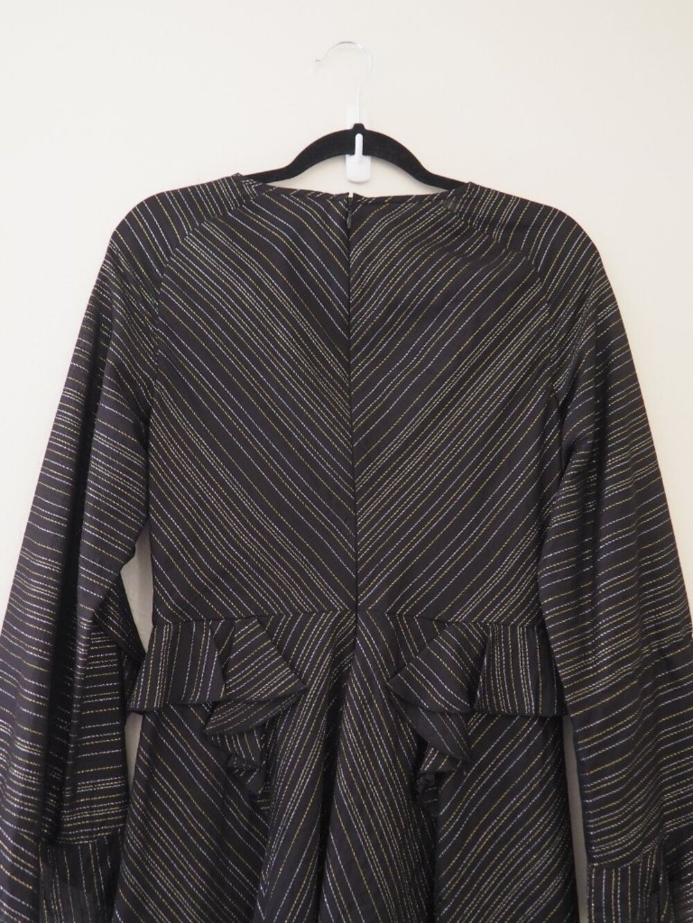 BCBGMaxAzria Black Metallic Ruffle Long Bell Sleeve Mini Dress sz S - Picture 9 of 9